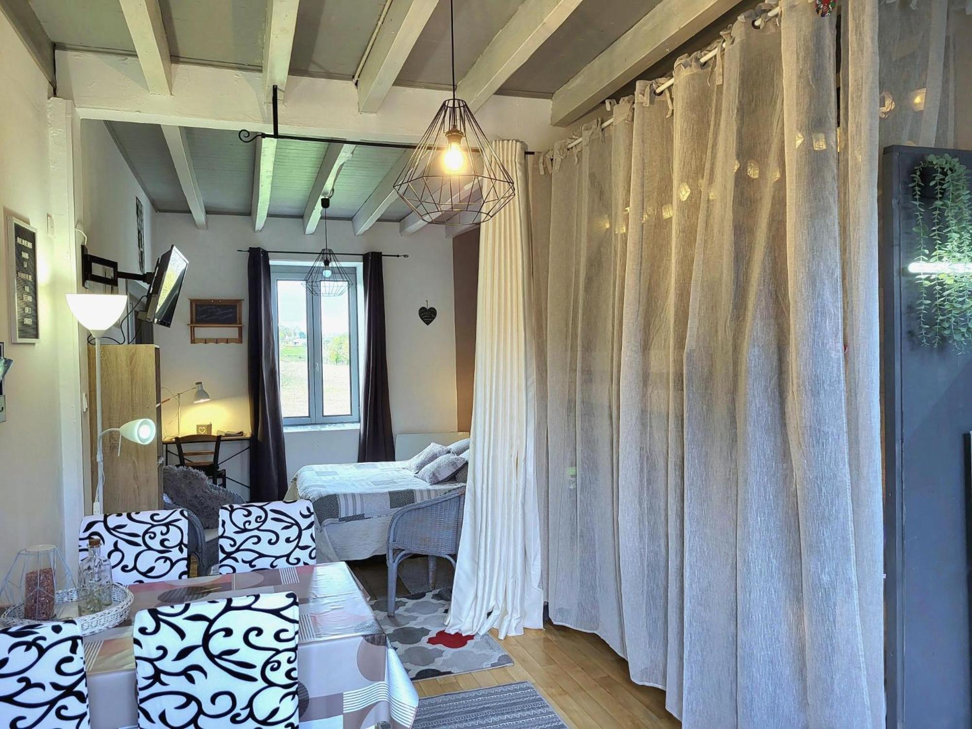 Bed and Breakfast Chez Christy Chemin Des Dinots Saint-Bonnet-de-Four Habitación foto